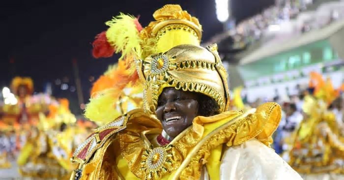 É carnaval: Veja a importância das baianas nas escolas de samba