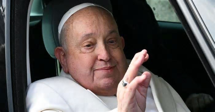 Saúde do papa Francisco registra uma “leve melhora”, anuncia o Vaticano