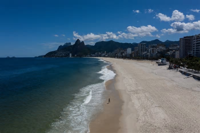 Praia de Ipanema está entre as melhores do mundo, no ranking 2025 da TripAdvisor