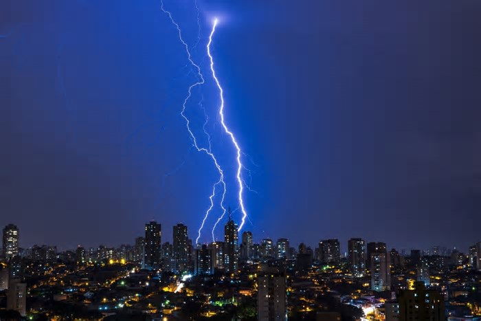 Goiás já soma um milhão e meio de raios apenas em 2025