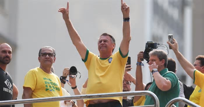 Bolsonaro quer ato ‘Fora Lula’ único no Rio, diz aliado; veja