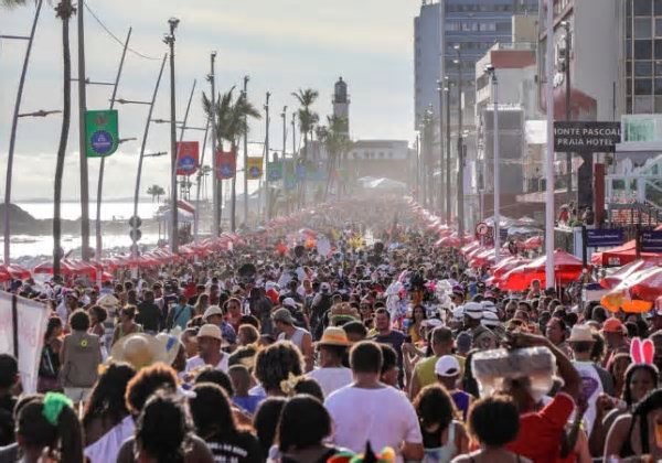 Carnaval de Salvador deve atrair 1 milhão de turistas em 2025