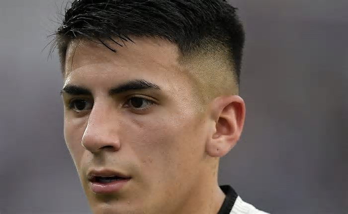 Thiago Almada tem situação revelada no Lyon meses após deixar o Botafogo