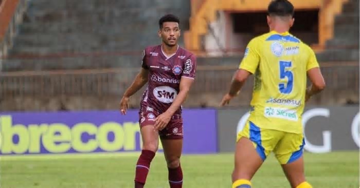 Com dois gols de Tomás Bastos, Caxias vence Dourados e avança na Copa do Brasil