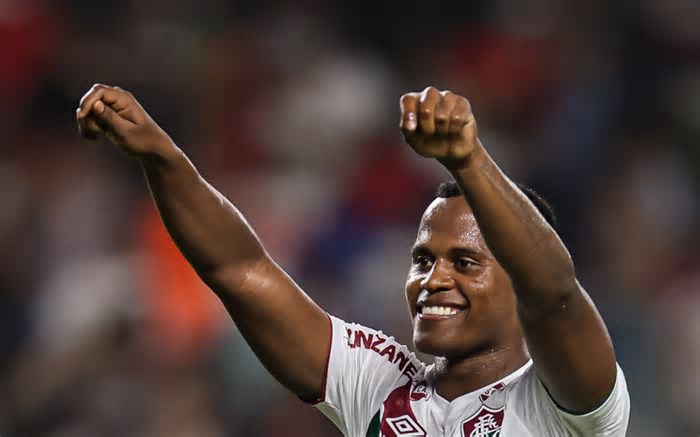 Arias desencanta na temporada e tem noite de 'maestro' na Copa do Brasil