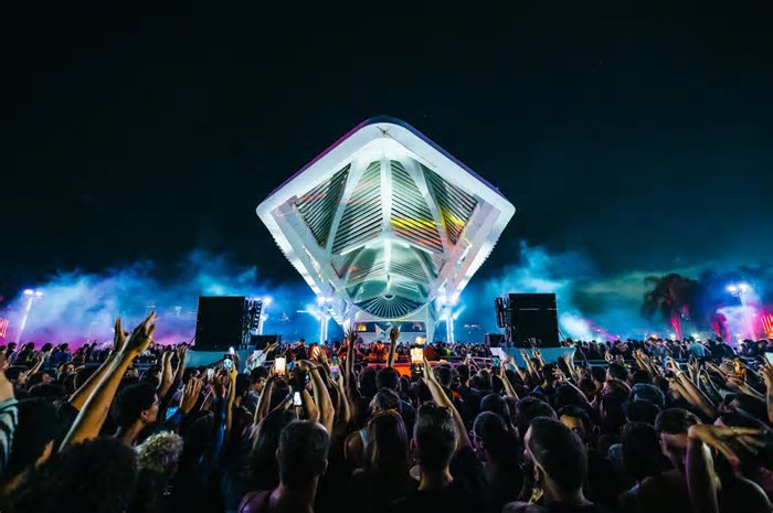Festas de música eletrônica no carnaval do Rio têm DJs gringos e vistas de cartão-postal