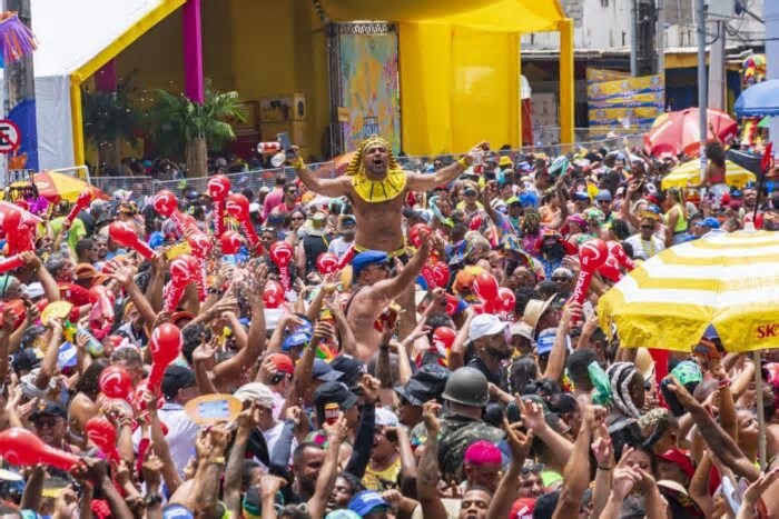Especial Carnaval 2025: foliões devem gastar em médias R$ 632 por dia, veja quais as principais despesas