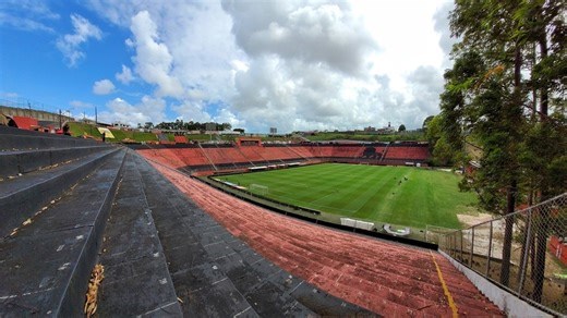 Baiano: FBF mantém jogo entre Barcelona-BA e Bahia no estádio do Vitória