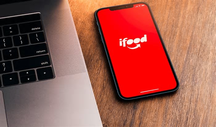 Dona do iFood compra rival Just Eat Takeaway e se torna 4ª maior empresa de entregas do mundo