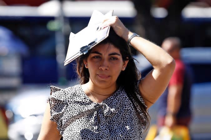 Calor no Rio de Janeiro se intensifica; prefeitura aciona nível 4 de protocolo
