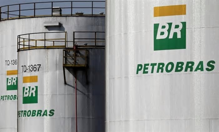 Produção de diesel da Petrobras deve aumentar 120 mil barris/dia em 2025, diz diretor