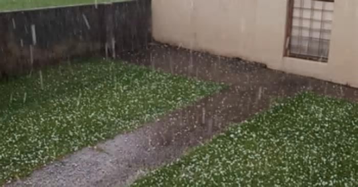 Cidades da Serra registram queda de granizo na tarde desta quarta-feira; veja o vídeo