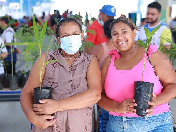 Serviços, cultura e lazer: 37ª edição do A Prefeitura no Seu Bairro' movimenta o bairro Pio XII