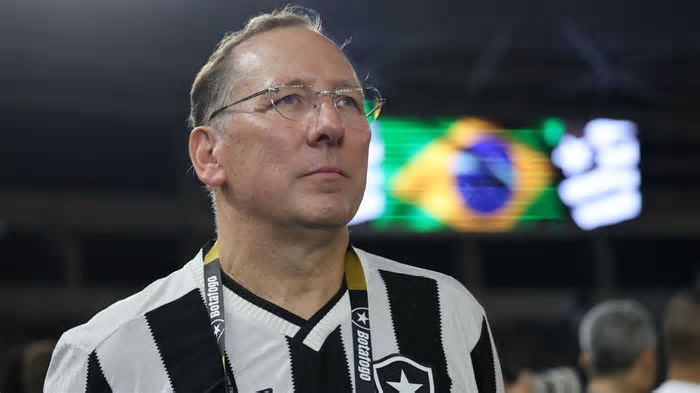 Para onde vai R$ 1 milhão que Textor, dono da SAF do Botafogo, pagou ao STJD?