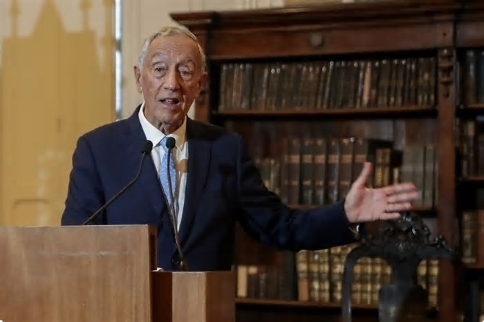 Presidente de Portugal elogia cuidados com Gabinete Português de Leitura durante visita, no Recife
