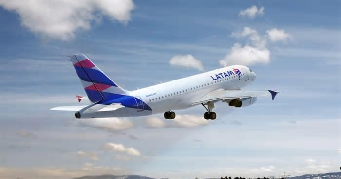 LATAM começa a voar para Fernando de Noronha em 1º de maio
