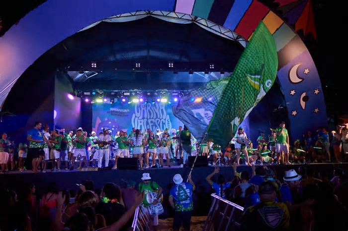 Espetáculos, instalação cênica e pré-carnaval agitam esta semana no Dragão do Mar