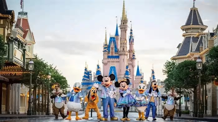 Viagem à Disney fica R$ 1 mil mais barata com queda do dólar