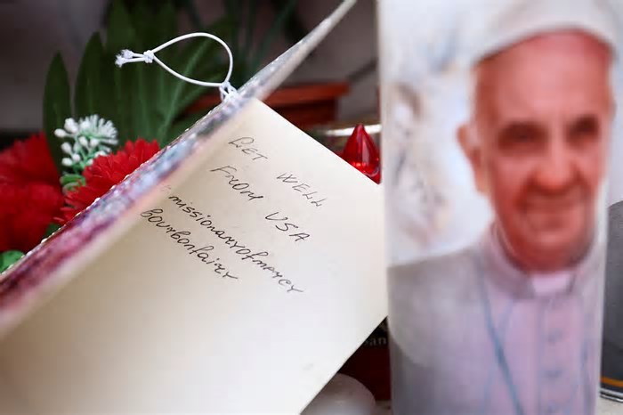 Boletim médico indica “leve melhora” na saúde do Papa Francisco