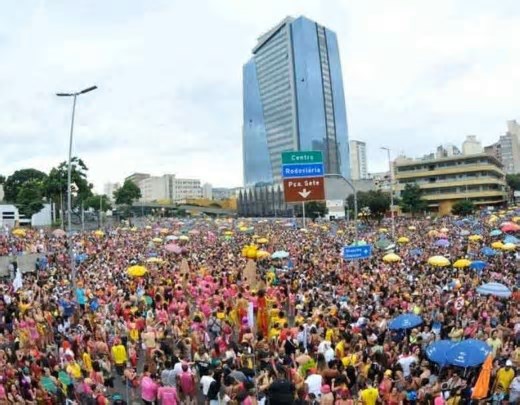 Carnaval vai movimentar mais de R$ 1 bilhão em BH