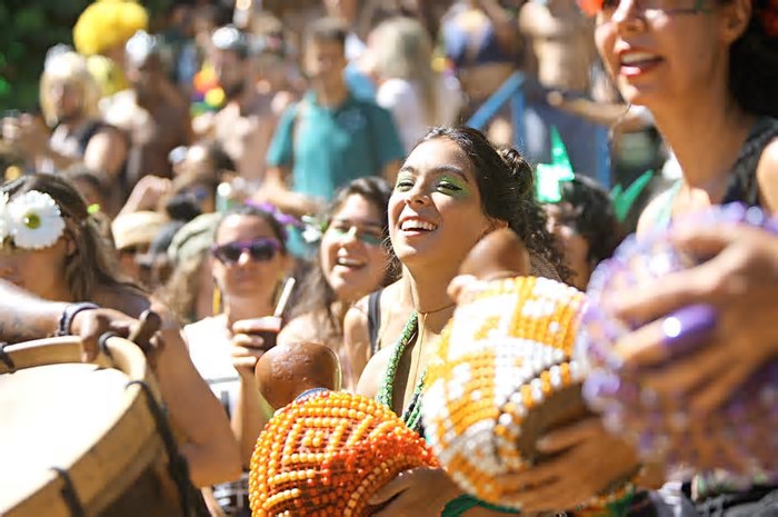 Mais de 200 blocos vão desfilar no pré-carnaval de BH a partir de sábado; veja programação