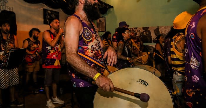 A folia é aqui: com aumento de festas e blocos, Carnaval de Rua de Caxias do Sul se consolida na região