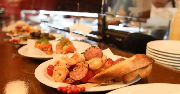 Porto Alegre ganha novo bar inspirado na gastronomia e na cultura espanhola