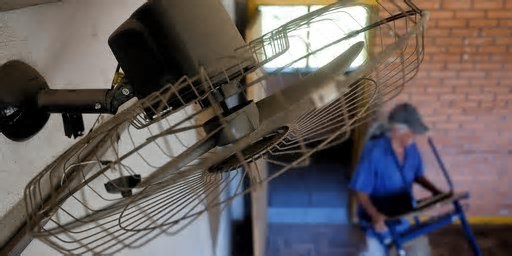 Em meio à onda de calor, garantir conforto térmico nas escolas é fundamental, dizem especialistas