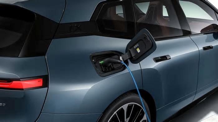 BMW afirma: carros elétricos com baterias enormes não fazem sentido