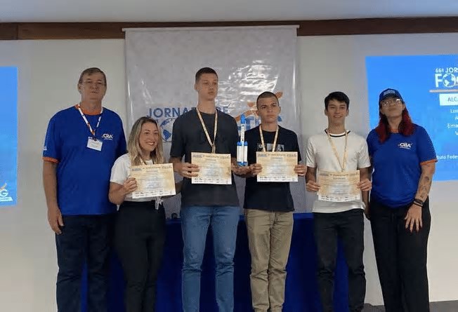 Estudantes do IFMT de Sorriso conquistam ouro na Jornada de Foguetes no Rio de Janeiro