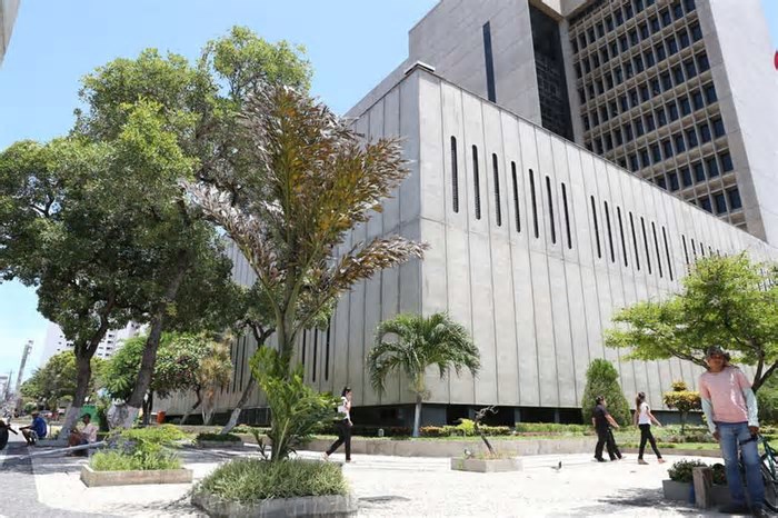 Brutalista: conheça prédios de Fortaleza com mesma arquitetura usada em filme indicado ao Oscar