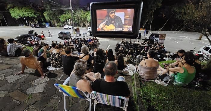 11º Cinema de Verão exibiu filmes em sessões gratuitas para mais de 2 mil pessoas, em Caxias do Sul