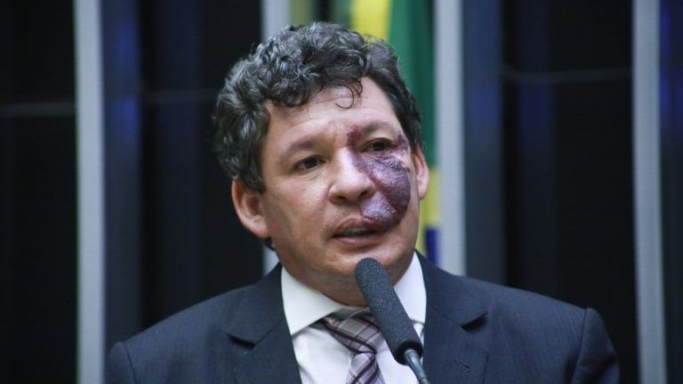 Governo precisa pensar com cabeça do século 21, diz petista