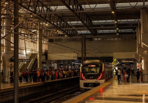 Bloco Os Mascarados promove baile inédito na Estação Lapa de Metrô