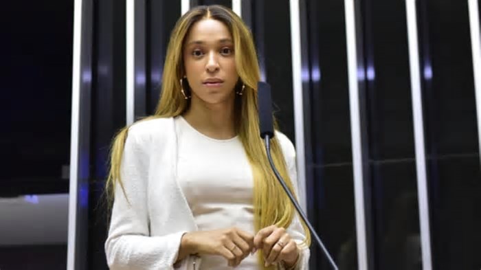 Erika Hilton se manifesta publicamente após sofrer ofensas de narrador da Band