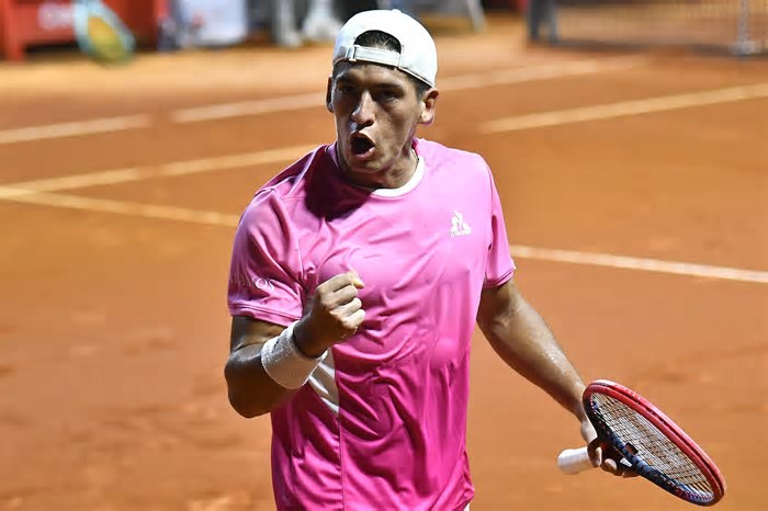 Atual campeão, Báez vence Tseng e é o primeiro semifinalista do Rio Open