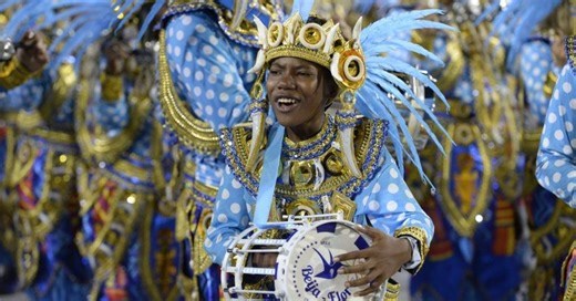 Ensaio da Beija-Flor em Copacabana e mais fervos da folia no fim de semana