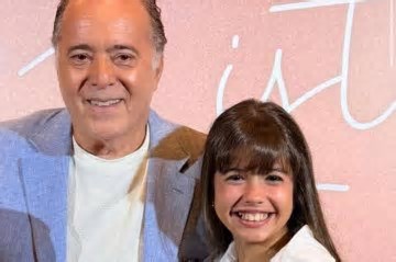 Atriz brilha em estreia no cinema e marca presença na noite especial de 