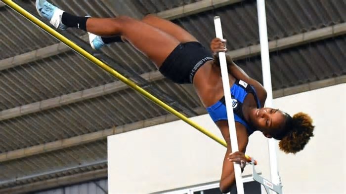 CBAt chama Beatriz Chagas para Sul-Americano Indoor no salto com vara