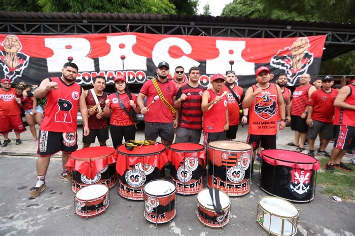 Banda Raça Rubro-Negra agita Manaus com carnaval e clássico
