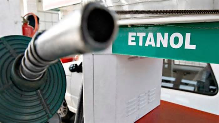 Pesquisadores brasileiros avançam em tecnologia que permite carro elétrico abastecido com etanol