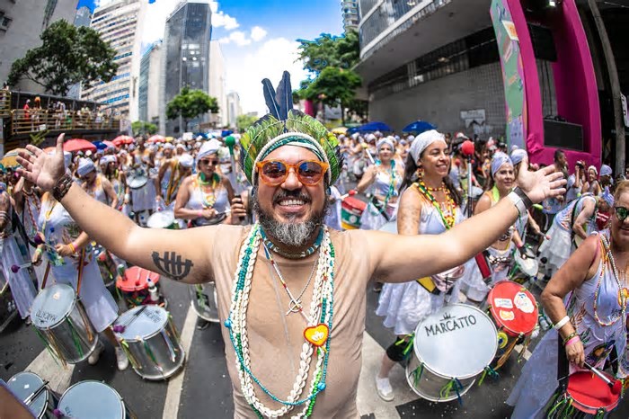 Blocos de Carnaval de BH investem em versões reduzidas para animar festas privadas