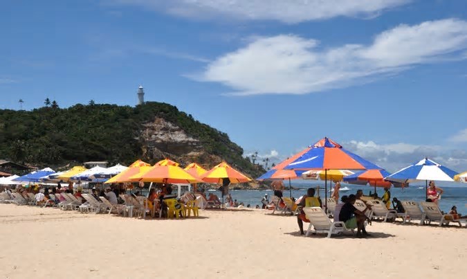 Vai para a Ilha de Itaparica ou Morro de São Paulo? Confira como operam as lanchas e os catamarãs.