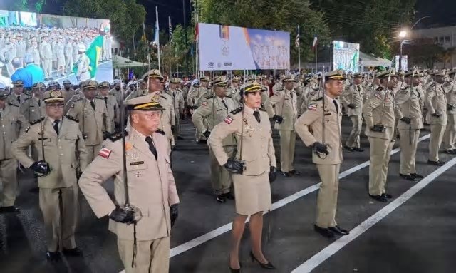 Polícia Militar da Bahia comemora 200 anos em festa com homenagens