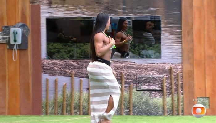 No 'BB 25', Gracyanne Barbosa volta de quarto secreto em dinâmica inédita no Brasil; retorno movimenta web