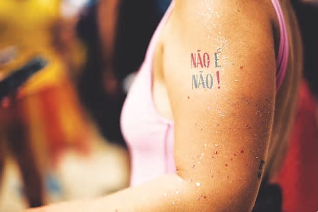 Fortaleza vive o carnaval e alerta contra importunação sexual segue em destaque