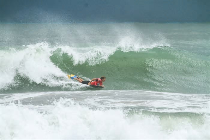 Circuito cearense de bodyboarding foi palco da Praia do Futuro neste fim de semana