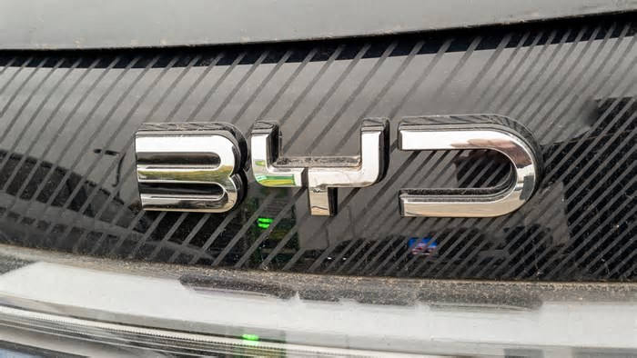 O supercarro elétrico que está mudando o trânsito em São Paulo!