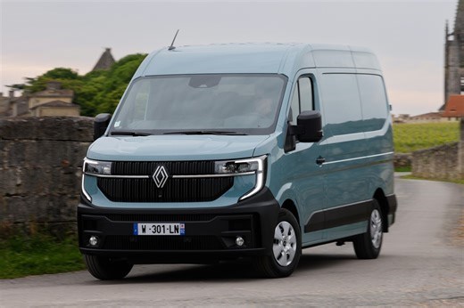 Nova Renault Master chega ao Brasil em 2027 com versão elétrica