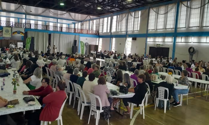 Encontro reúne 400 mulheres